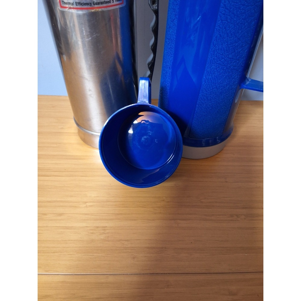 Vintage Pair Of Thermoses, Unbreakable Uno-Vac & Blue Plastic Thermos. Lot Of 2 - Picture 8 of 11